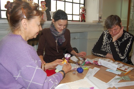 майстер-клас із виготовлення традиційної ляльки-мотанки